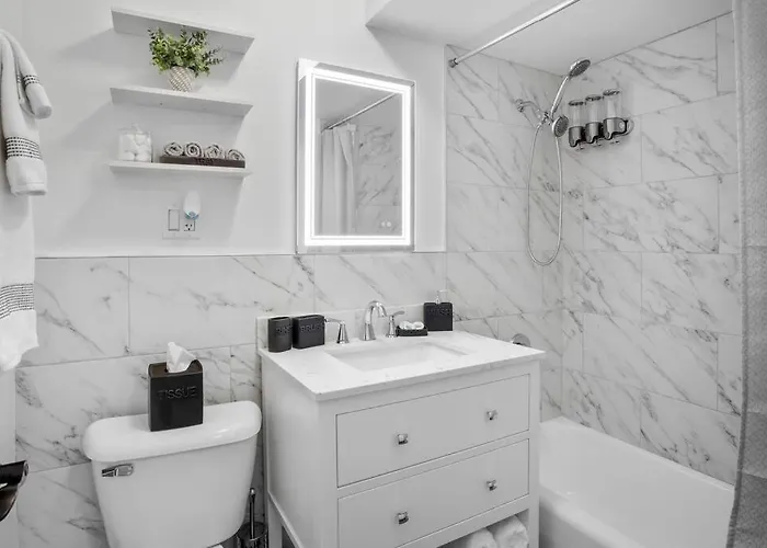 Charm Apartment *