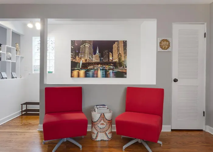 Charm Apartment Chicago